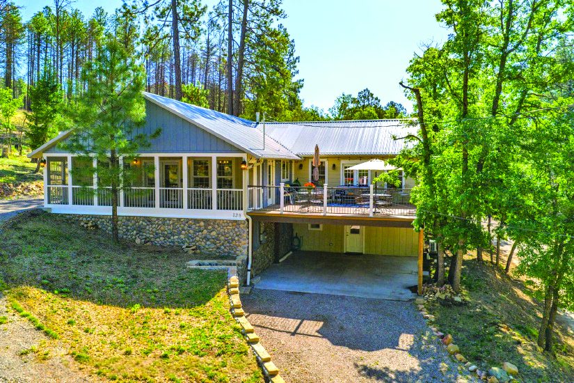 138 N Loop Road — photo as printed in The Real Estate Roundup