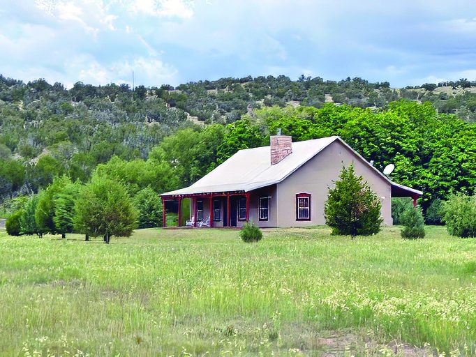 9227 U.S. 380 — photo as printed in The Real Estate Roundup