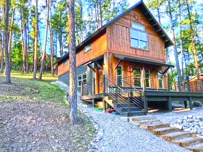 2 Bedroom 3.0 Acre Property in Ruidoso — photo as printed in The Real Estate Roundup