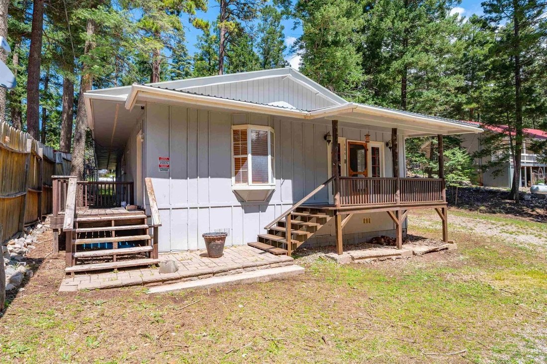 3 Bedroom Property in Cloudcroft — photo as printed in The Real Estate Roundup